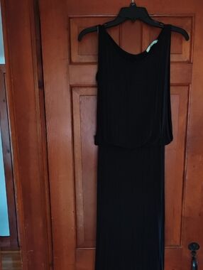 Black Women's Sleeveless Maxi Dress